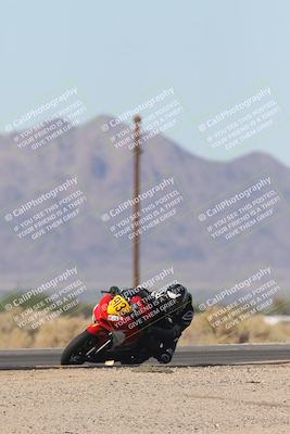 media/Oct-30-2025-Racers Edge (Thu) [[dabbdaf680]]/3-B Group/Session 4 Turn 16/